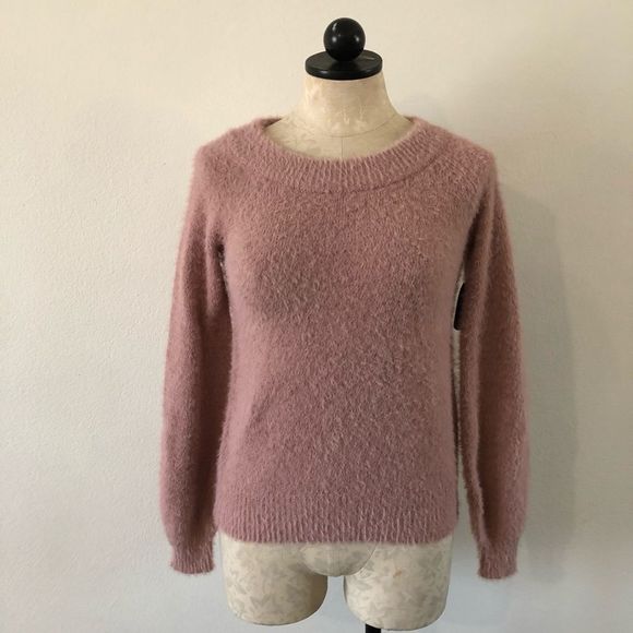 Soft fuzzy pink knit sweater new with tags - Picture 2 of 8